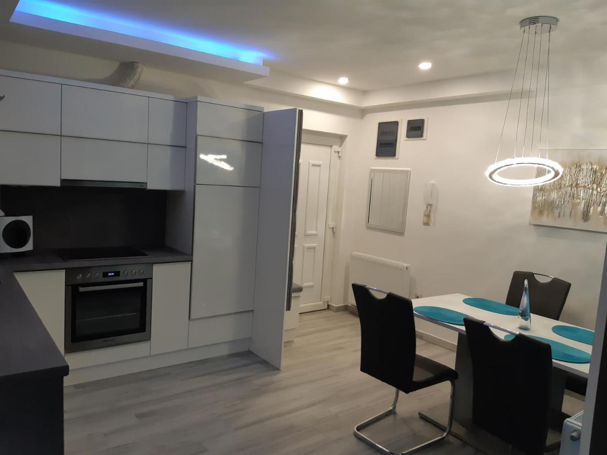 Dilara Apartman Sárvár Esterno foto