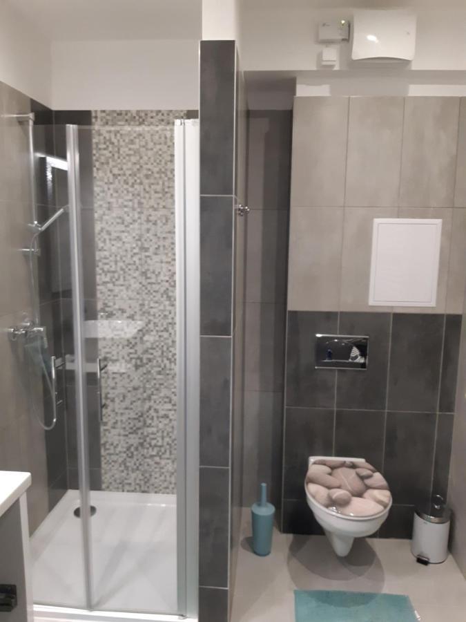 Dilara Apartman Sárvár Esterno foto