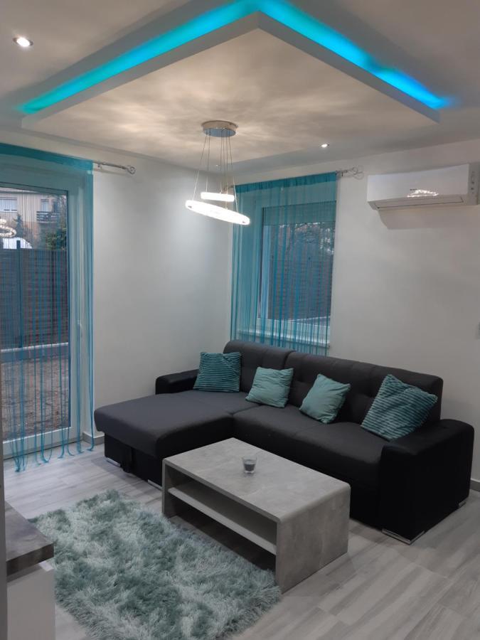 Dilara Apartman Sárvár Esterno foto